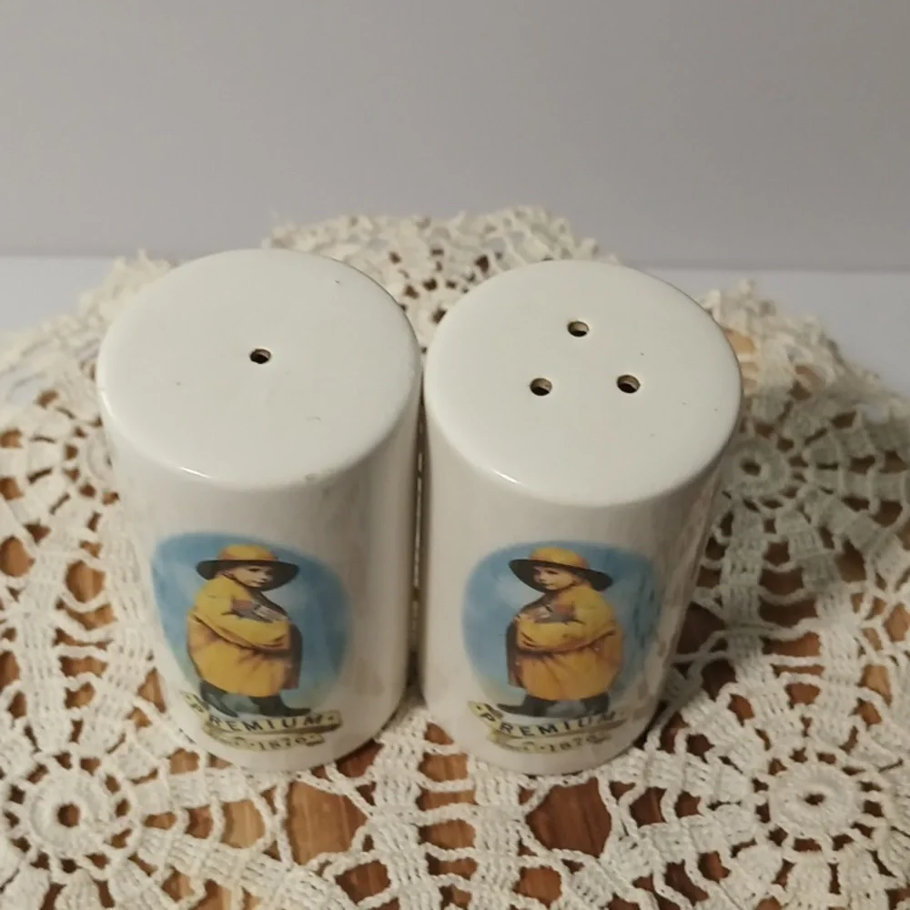 Salt & Pepper Shakers Vintage Ceramic Morton Premium Since 1876 Taiwan